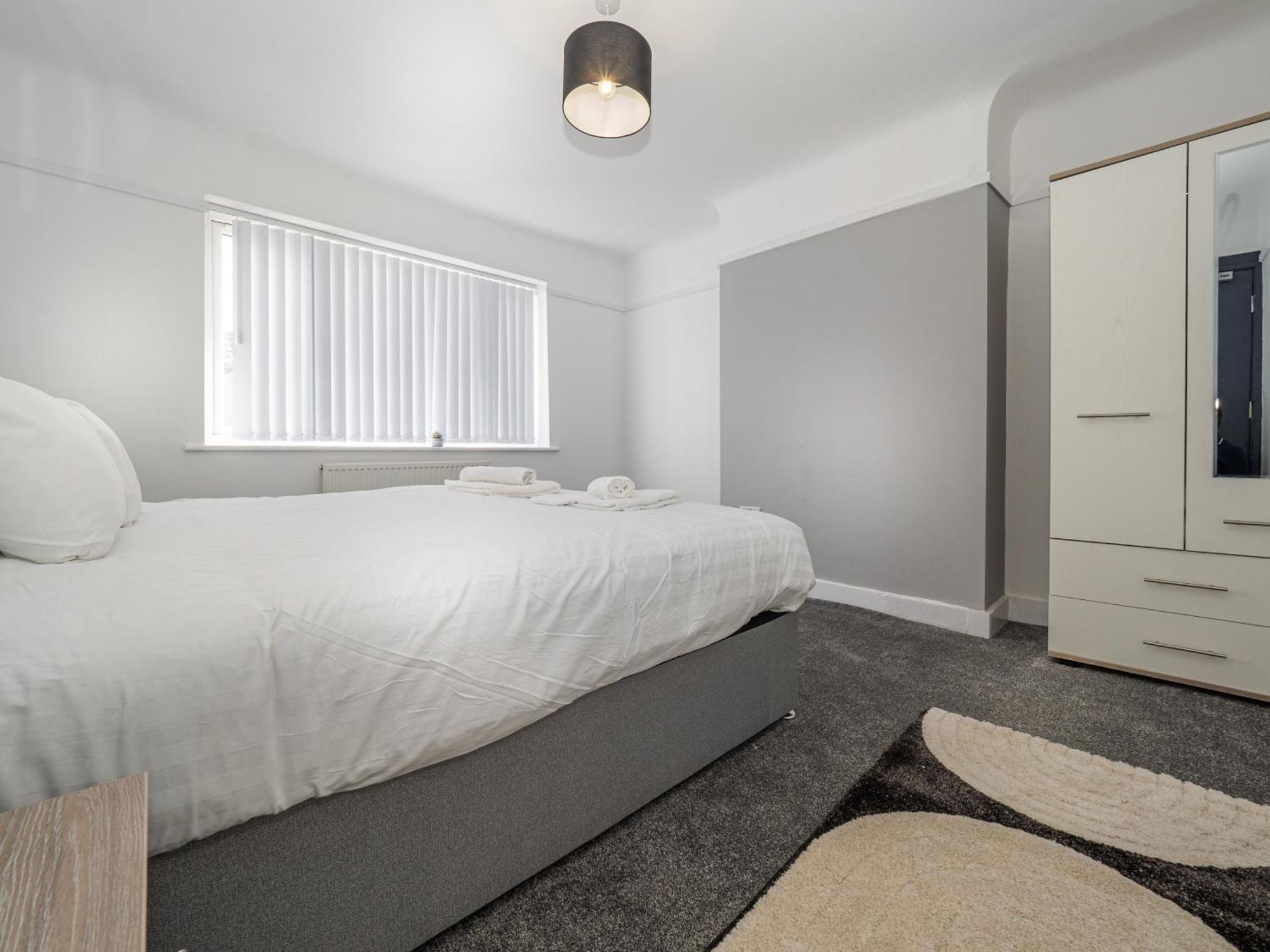 3Br Haven Retreat In Wallasey With Free Street Parking المظهر الخارجي الصورة