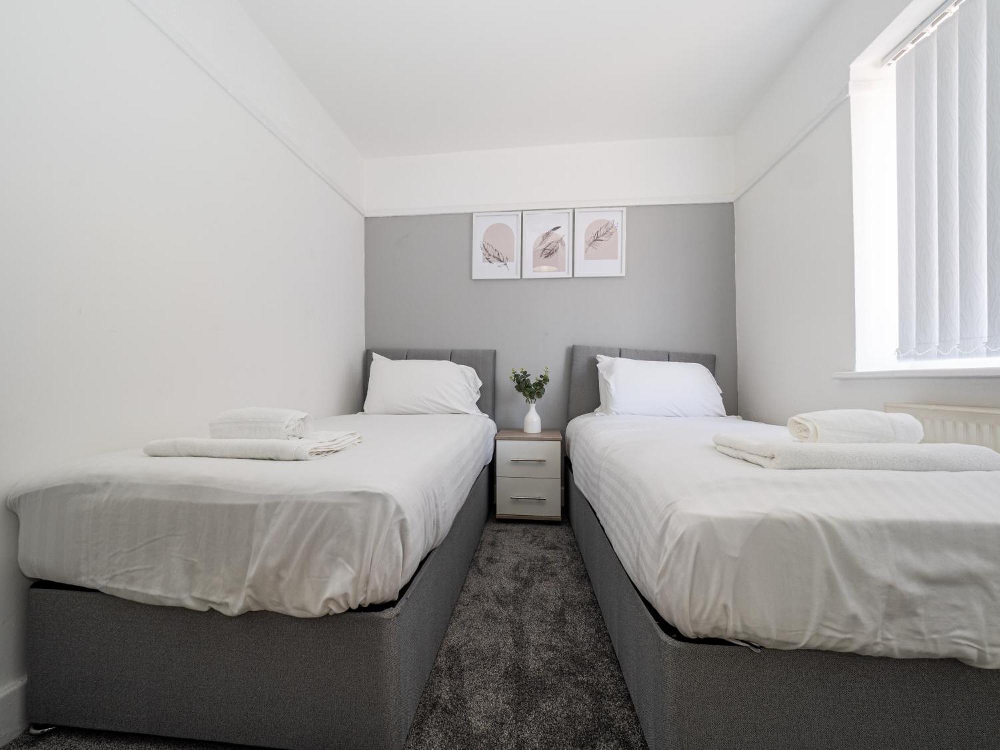 3Br Haven Retreat In Wallasey With Free Street Parking المظهر الخارجي الصورة