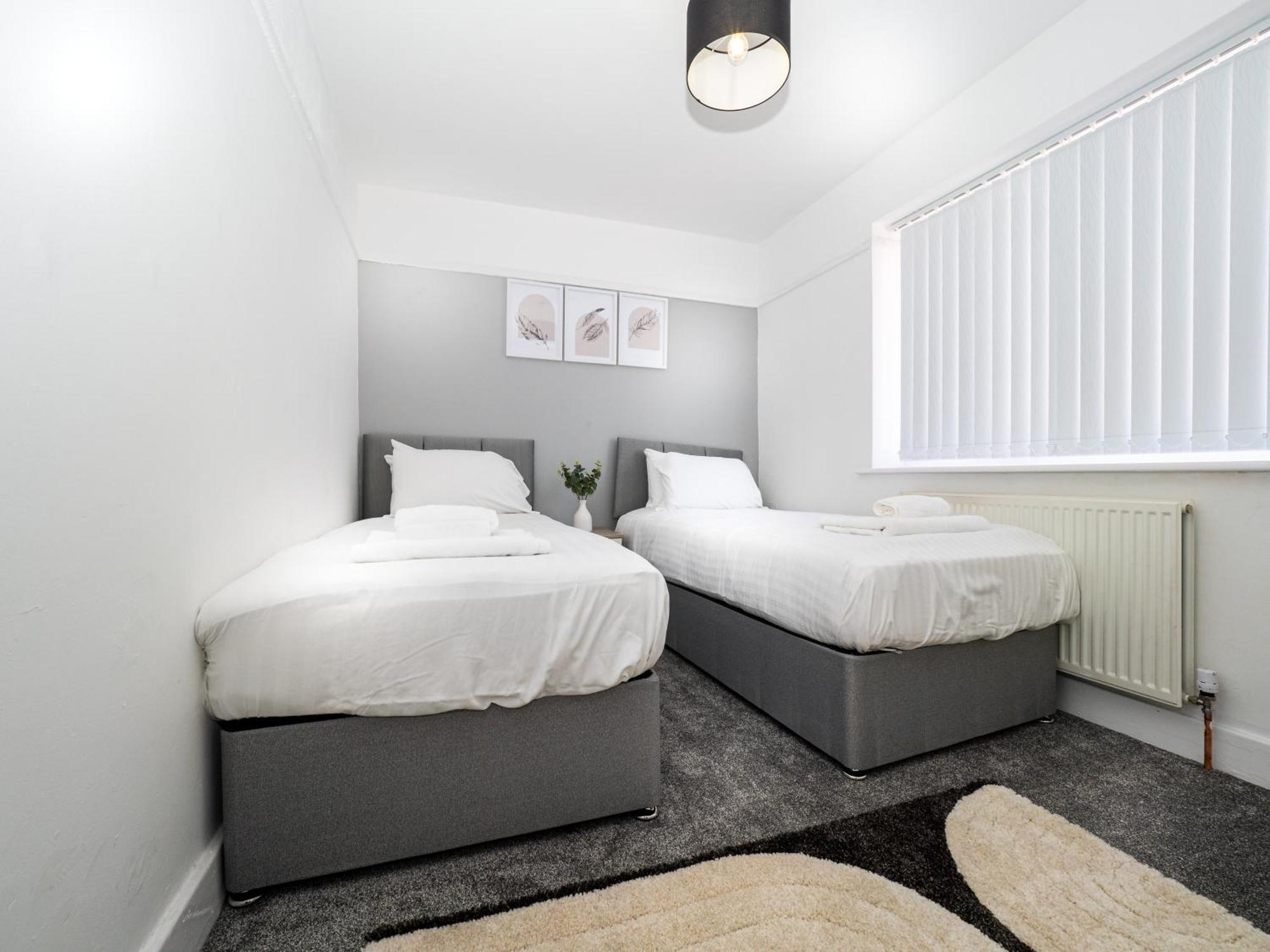 3Br Haven Retreat In Wallasey With Free Street Parking المظهر الخارجي الصورة