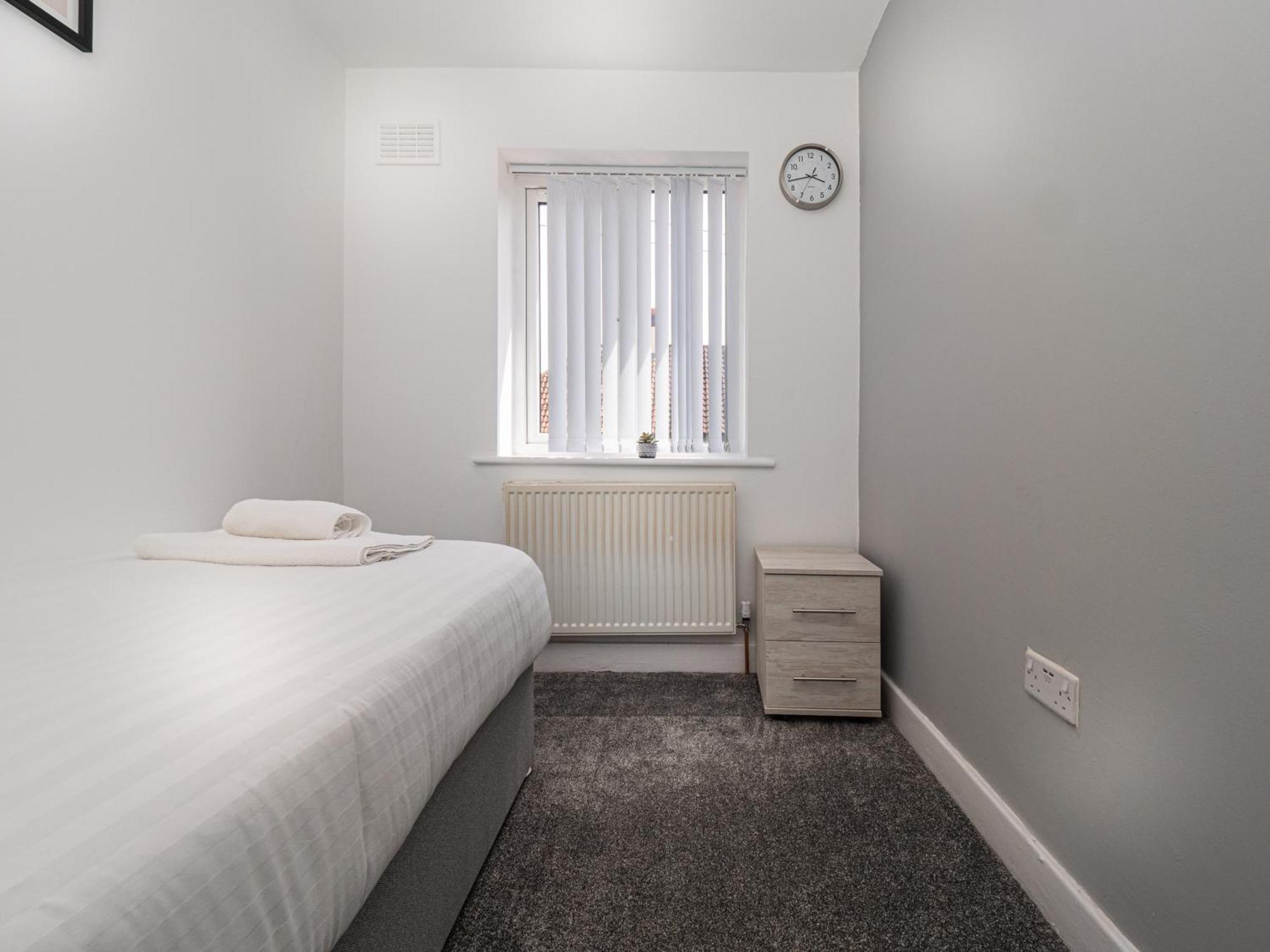 3Br Haven Retreat In Wallasey With Free Street Parking المظهر الخارجي الصورة