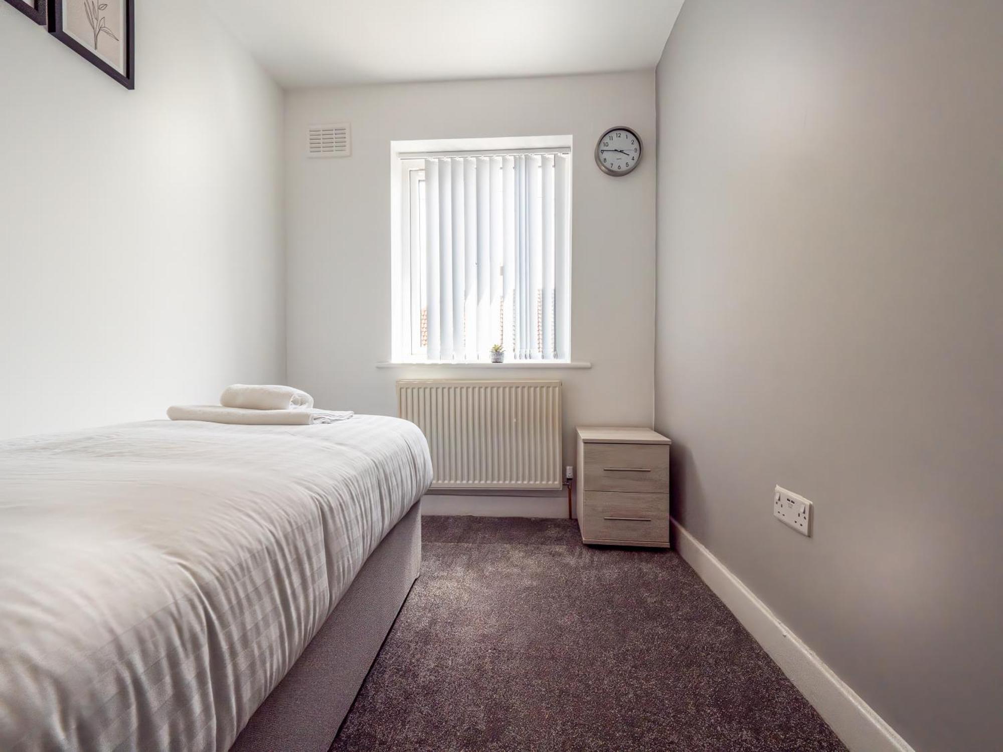 3Br Haven Retreat In Wallasey With Free Street Parking المظهر الخارجي الصورة