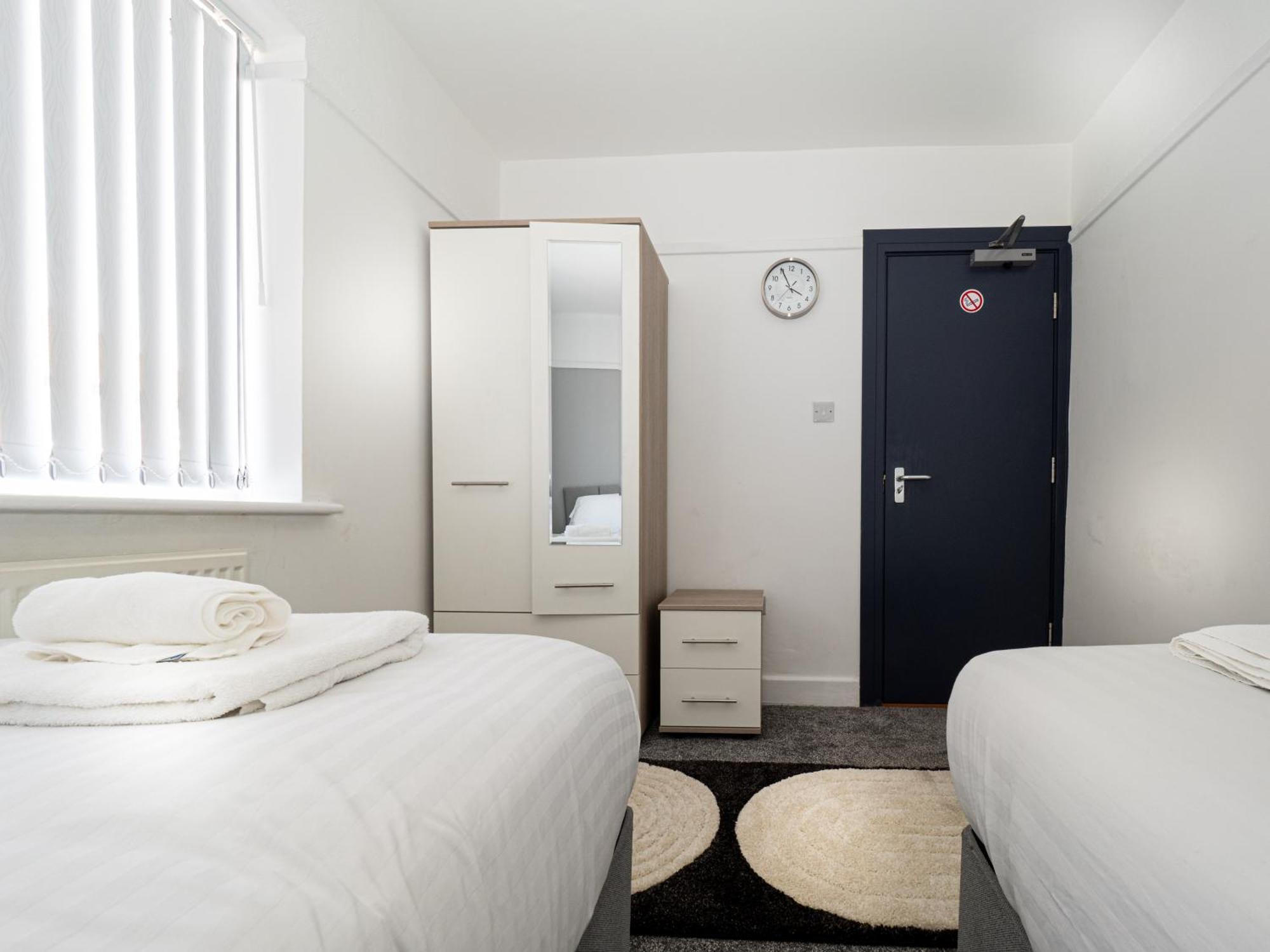 3Br Haven Retreat In Wallasey With Free Street Parking المظهر الخارجي الصورة